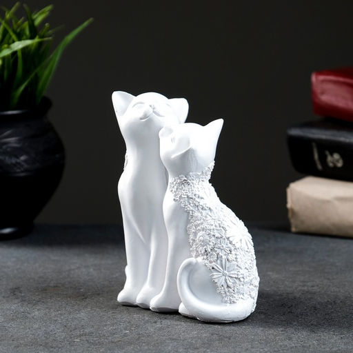 Фигурка полистоун «Кот и Кошка» белый, 14×13 см