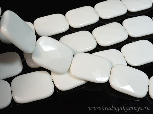 Бусины из агата белого прямоугольник гр.40*30мм, 40см, 10 бусин Радуга камня