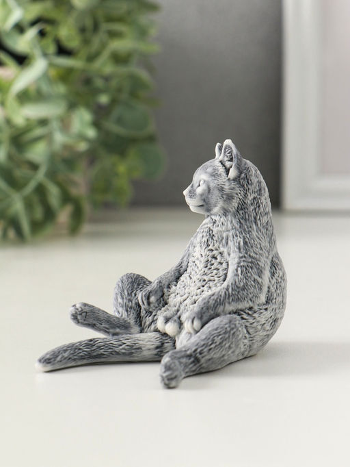 Сувенир "Кот с яйцами сидит" 6,6 см