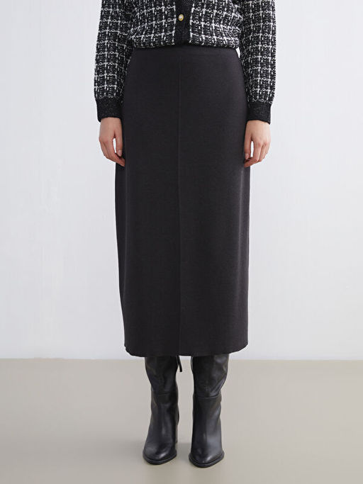 Beli Lastikli Triko Etek