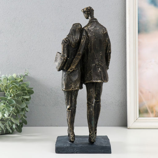 Фигурка полистоун «Молодая пара», под металл, 13.4×11.8×34 см