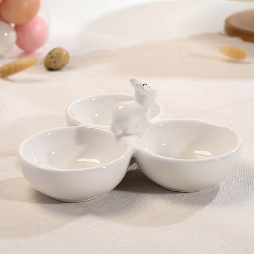 Менажница 3 ячейки Доляна Зайка в золотом, 16.5?7.5 см, доломит, белая