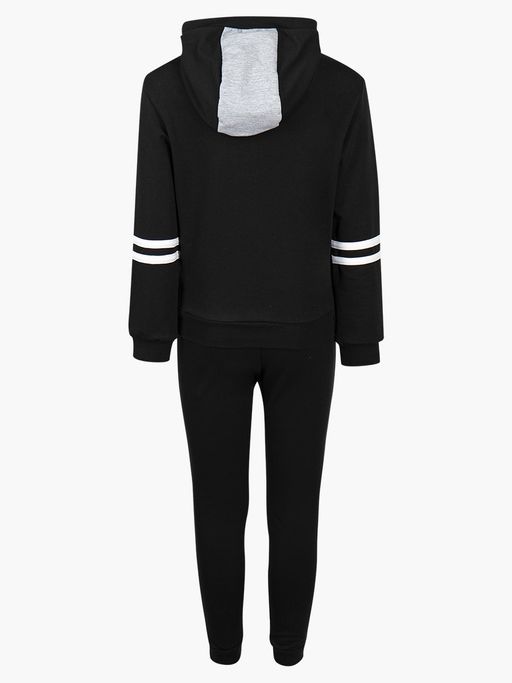 Костюм спортивный