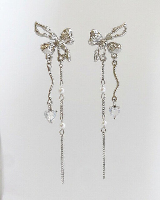 Стильные серьги