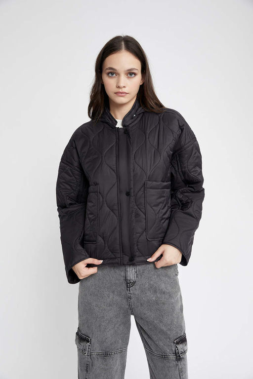 Водонепроницаемое стеганое пальто с капюшоном Relax Fit - Defacto фото 3