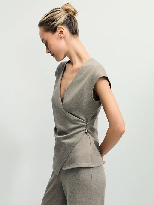 Блуза с треугольным вырезом / Zarina  фото 4