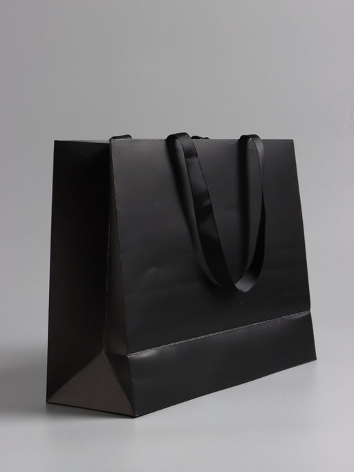 Пакет подарочный ламинированный горизонтальный «Черный», 32×25×11 см