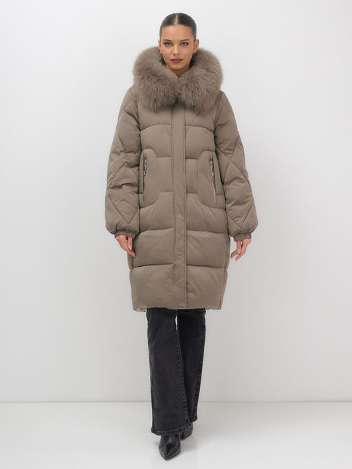 Пальто зимнее утепленное с мехом и капюшоном тренд коричневого цвета 7629K - Visdeer фото 3