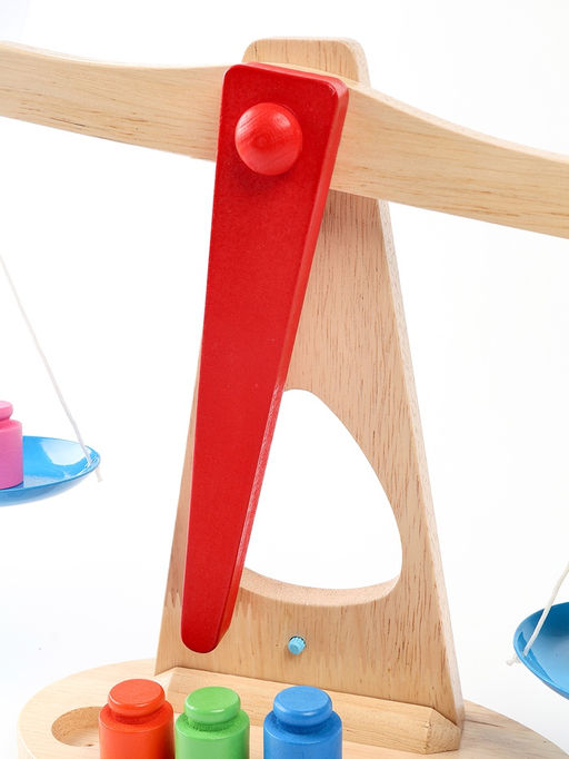 Игровой деревянный набор «Весы с гирями»