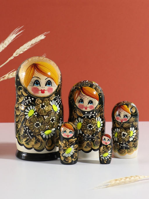Матрёшка дерево «Марфа», чёрно-зелёный платок, 5-кукольная, 19 см