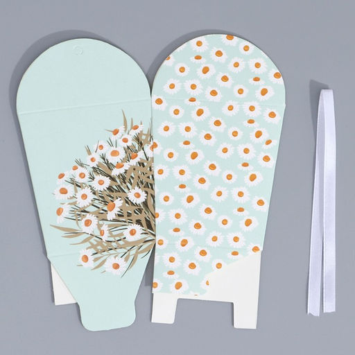 Цена за 5 шт. Коробка бонбоньерка, упаковка подарочная, Ромашки, 8?7.5?6 см см