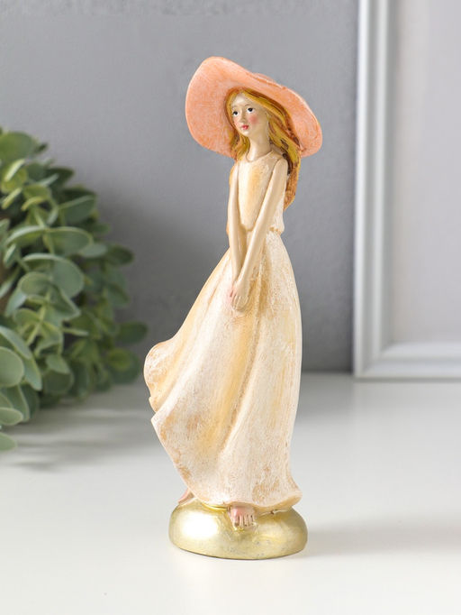 Фигурка полистоун «Девочка в широкополой шляпке», 6×4.2×16.5 см