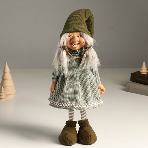 Интерьерная кукла текстильная «Бабка Ёжка в зеленом платье с сердечком и колпаке», 36 см