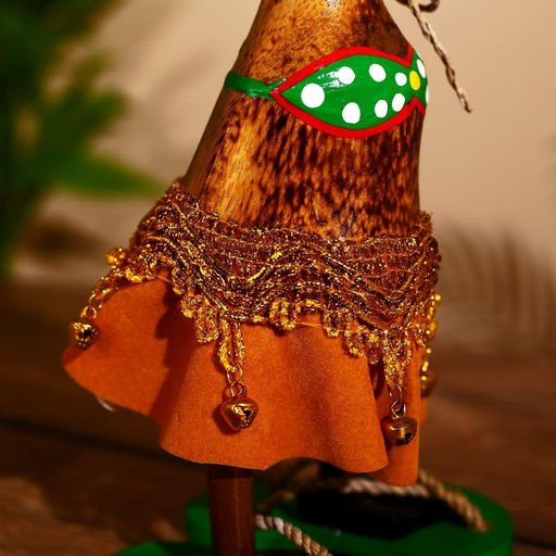 Сувенир «Утка в юбке», 27 см, дерево