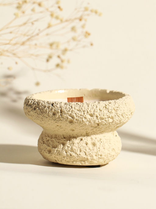 Свеча в вулканическом подсвечнике "Чаша" деревянный фитиль, белая 9,3х9,3х5,5 см