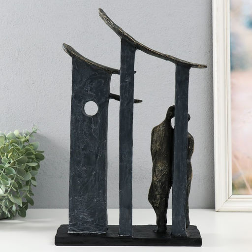 Фигурка полистоун Двое в городе, под металл, 24?7.7?37.4 см