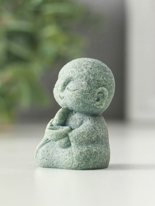 Цена за 2 шт. Фигурка песчаник «Маленький монах с чётками - священные писания», 3.3×4×7 см