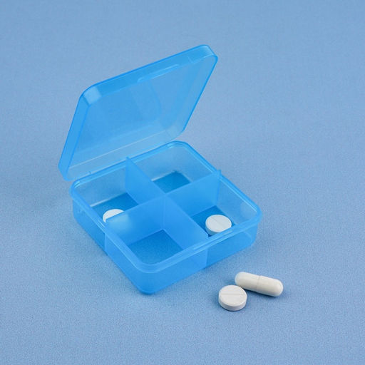 Цена за 2 шт. Таблетница, 7 × 6,7 × 2,4 см, 4 секции, цвет синий