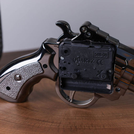 Часы настольные Револьвер / 178001 /уп 144/ - Галеонтрейд фото 4