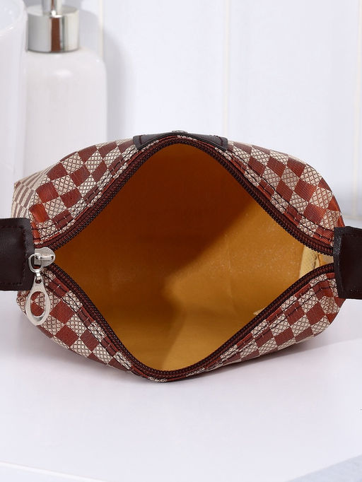 Косметичка простая на молнии, в клетку, средний размер, кофейная