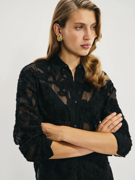 Блузка с аппликациями / Zarina