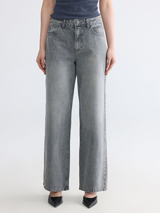 Джинсы Straight Fit женские прямого кроя