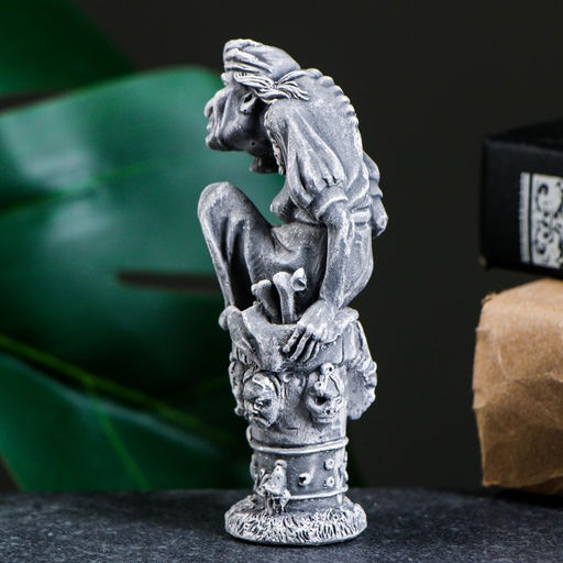 Фигура "Баба Яга" серый, 10см