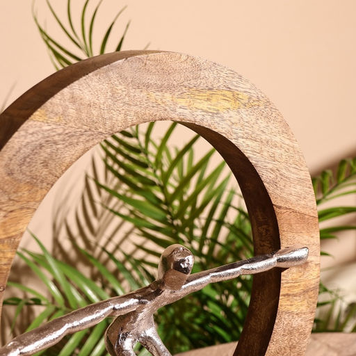 Сувенир интерьерный в деревянном кольце «Момент», 25×8×28 см