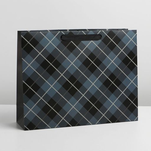 Пакет подарочный ламинированный, упаковка, «Man», L 40 х 31 х 11.5 см