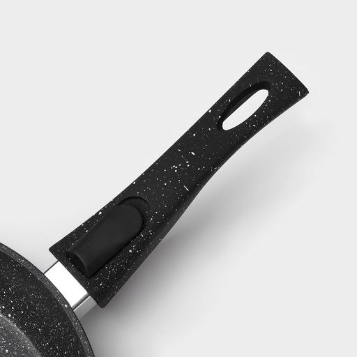 Сковорода Magistro Dark, d=22 см, съёмная ручка soft-touch, антипригарное покрытие, индукция, кованый алюминий, чёрная  фото 4