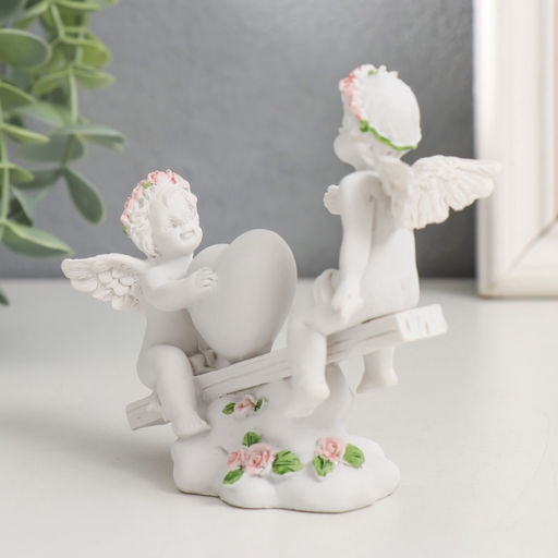 Фигурка полистоун Ангелочки в розовых веночках качаются на качалке, 10?11?4.5 см