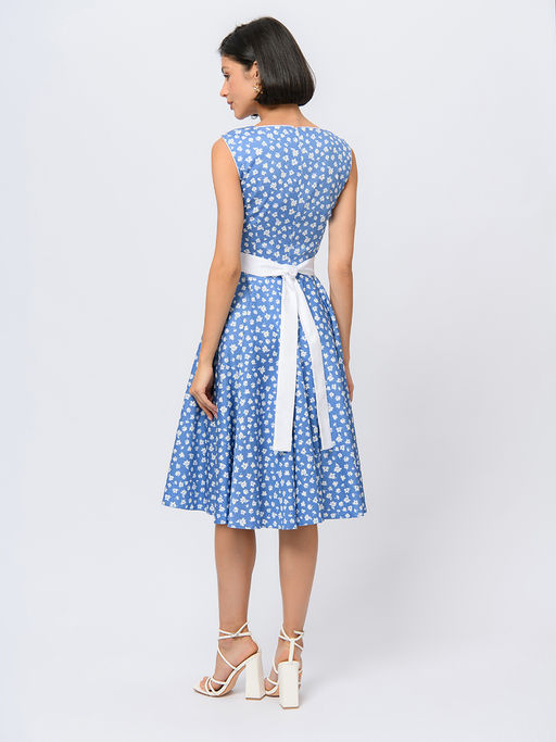 Платье голубого цвета длины миди с ажурным вырезом и поясом - 1001dress фото 4