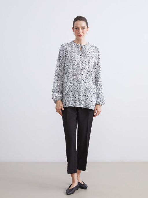 Ba?lamal? Yaka Desenli Bluz