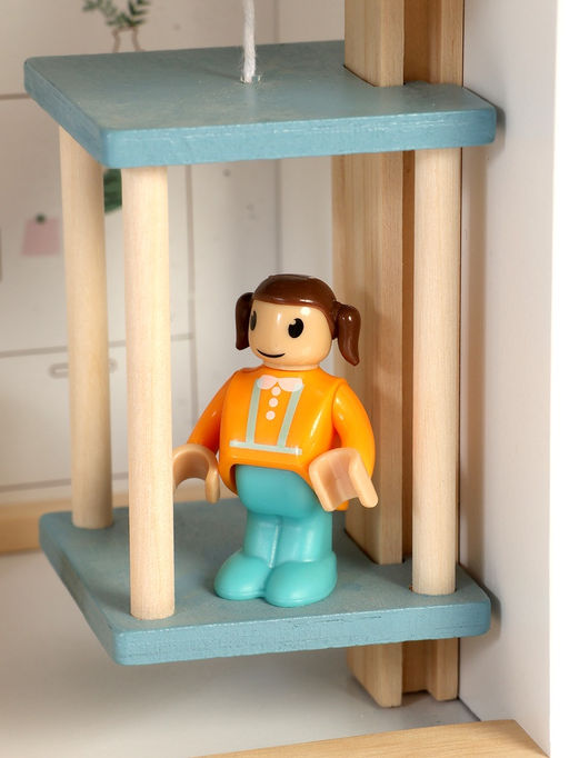 Кукольный домик с мебелью