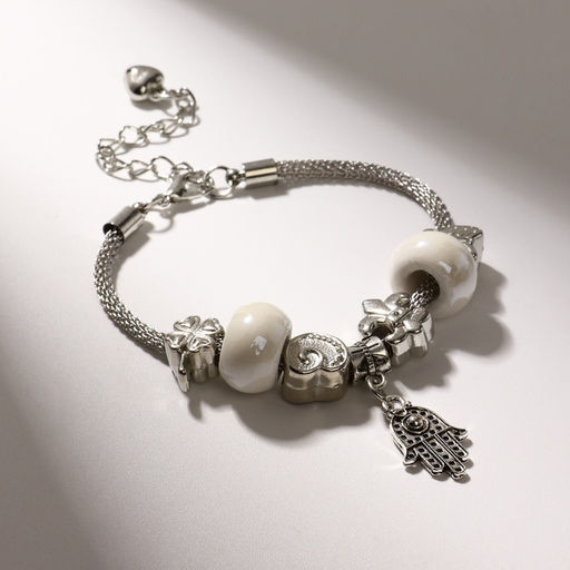 Браслет «Марджери» рука хамса, белый в серебре, L=19 см