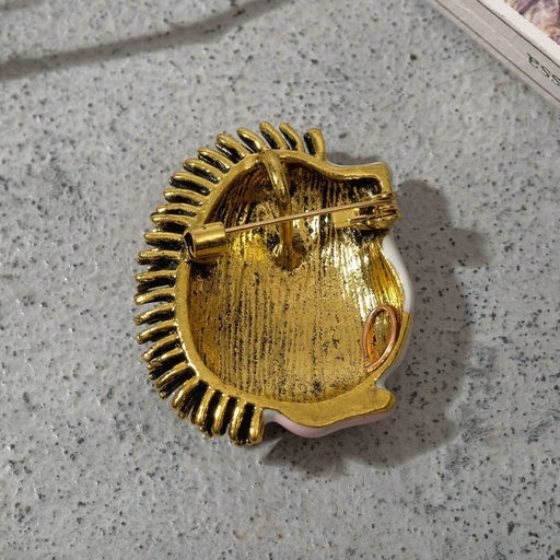 Брошь-кулон «Ёжик мечтатель», белый, розовая в чернёном в золоте