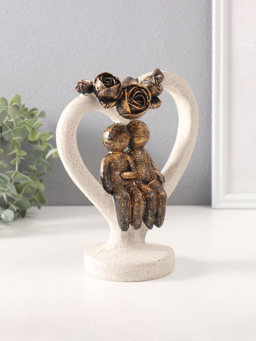 Фигурка полистоун Влюблённые человечки в каменном сердце с розами, под бронзу, 8.8?15.7?20 см