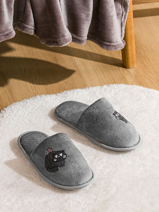 Kedi Nak??l? Kad?n Ev Terli?i