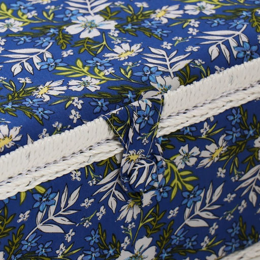 Шкатулка для рукоделия и шитья «Полевые цветы на синем», хранение ниток, иголок, мелочи, 19×26×14.5 см