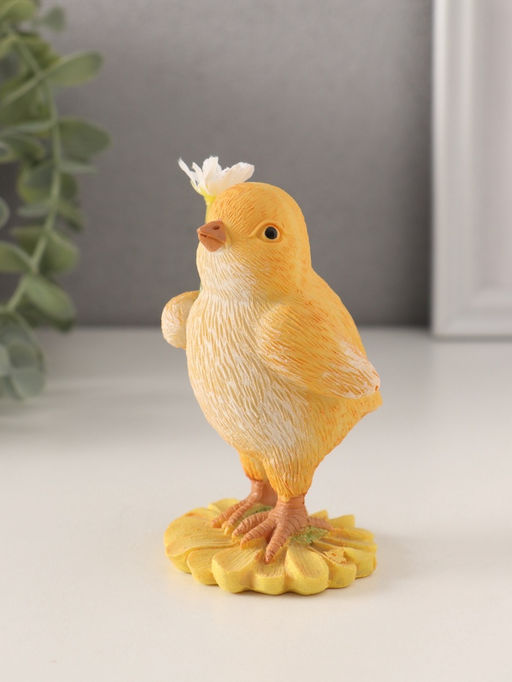 Фигурка полистоун Цыплёнок с ромашкой, 5.5?5.5?10 см