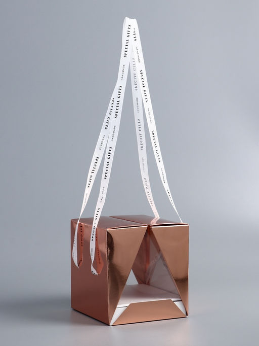 Коробка под бенто - торт с ленточками, розовое-золото, 15.5×15.5×16 см