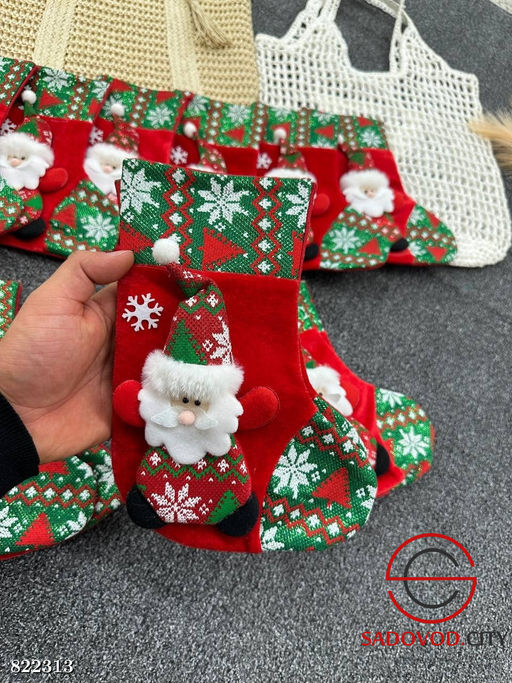 Новогодний сапожок Деда Мороза для подарков и сладостей