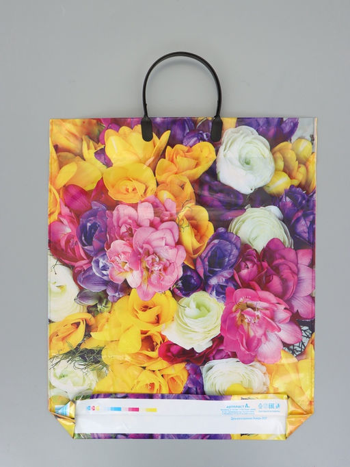 Цена за 5 шт. Пакет "Весенний букет", полиэтиленовый с пластиковой ручкой, 38 х 45 + 3 см, 90 мкм