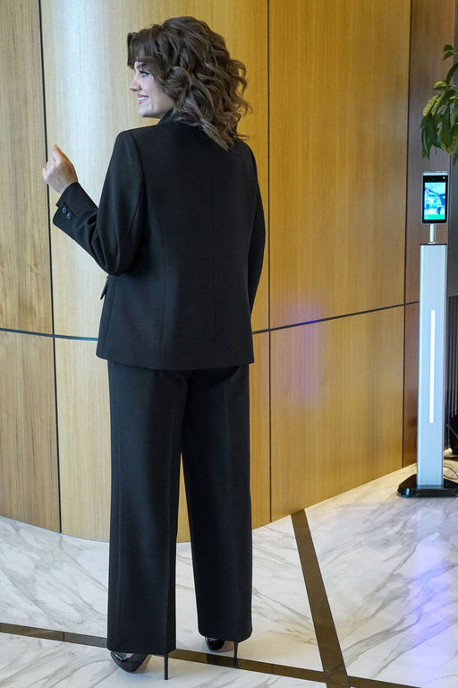 Костюм ALANI 2381 черный/молоко