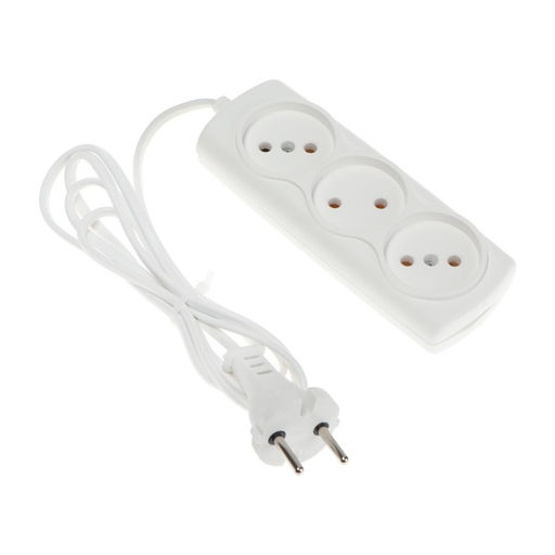 Цена за 2 шт. Удлинитель Luazon Lighting ECO, 3 розетки, 1.5 м, 6 А, 1300 Вт, ШВВП 2×0.75 мм2, без заземления, белый