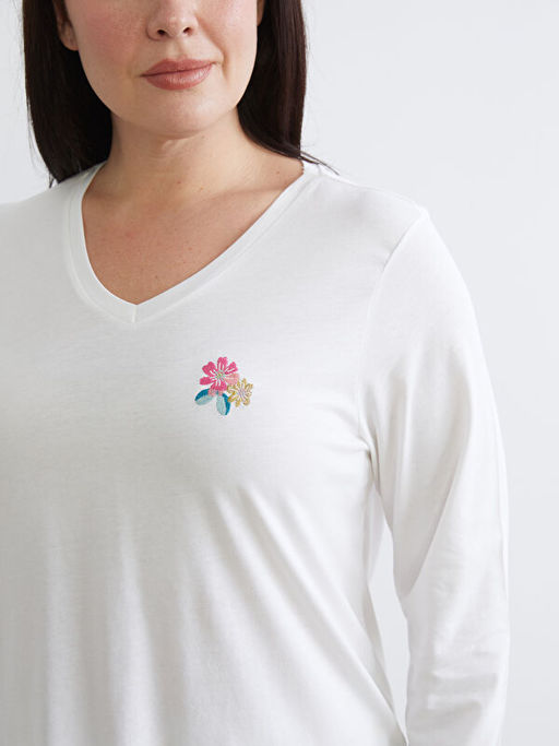 B?y?k Beden ?i?ekli Kad?n Pijama Tak?m?