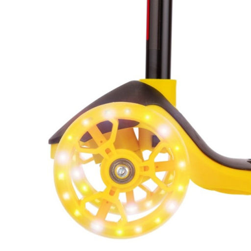 Самокат трехколесный