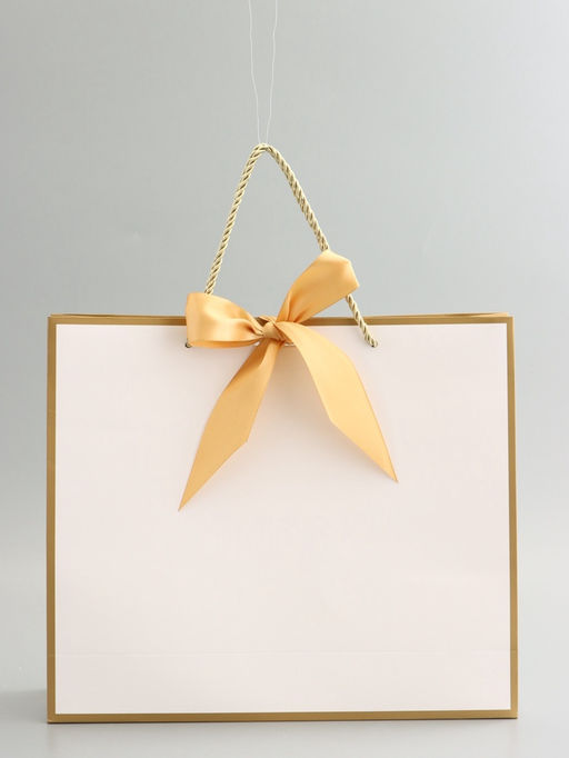 Пакет подарочный, белый, с бантом, 35 х 30 х 10 см