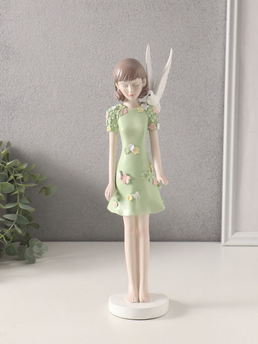 Фигурка «Девочка с белым голубем на плече», полистоун, 11×9.5×32.5 см