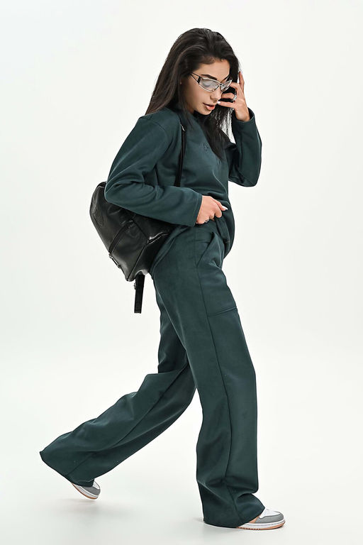 Брюки из мягкой эко замши